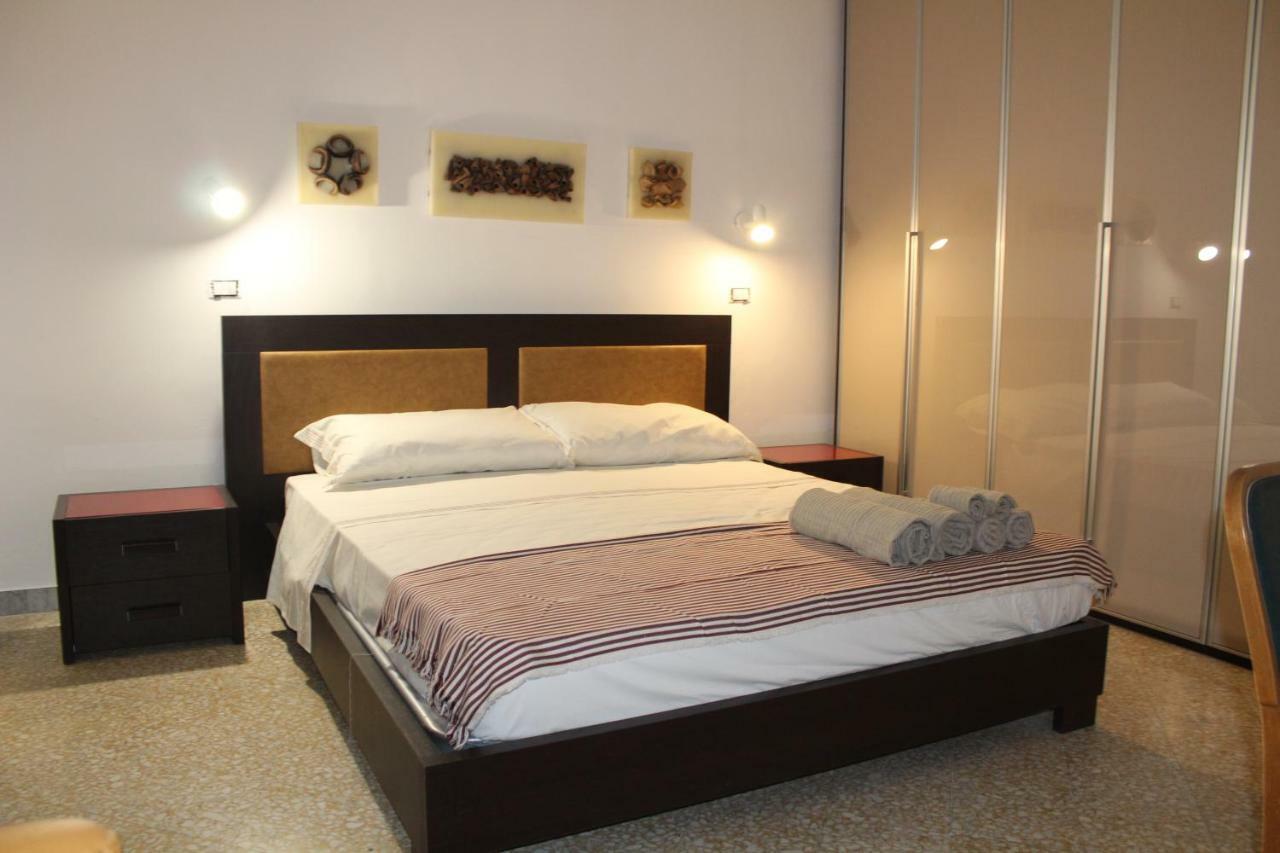 Bed and Breakfast Porta Deuropa Lecce Exterior foto